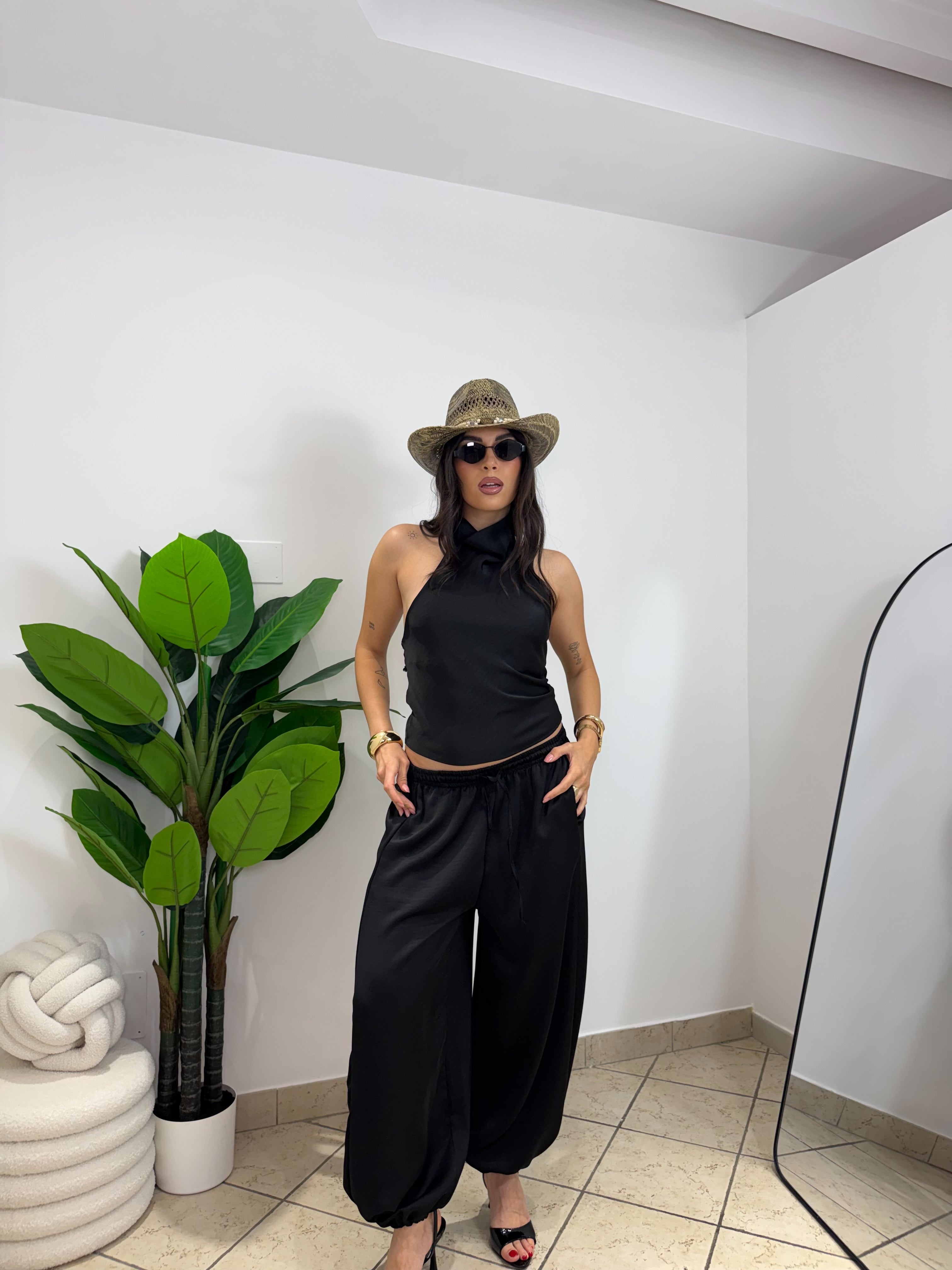 Top Ariel Nero