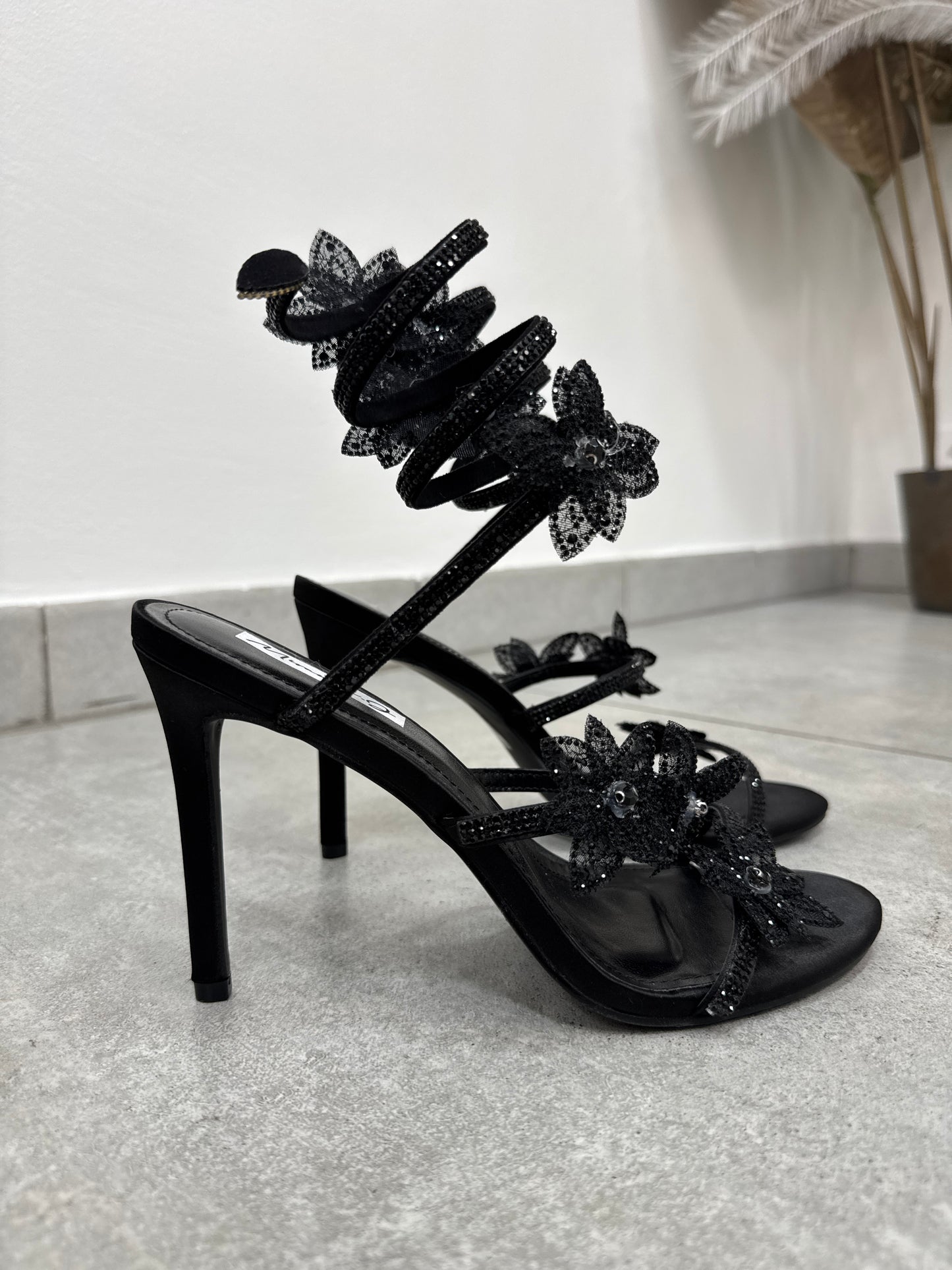 Sandali Flowers Black