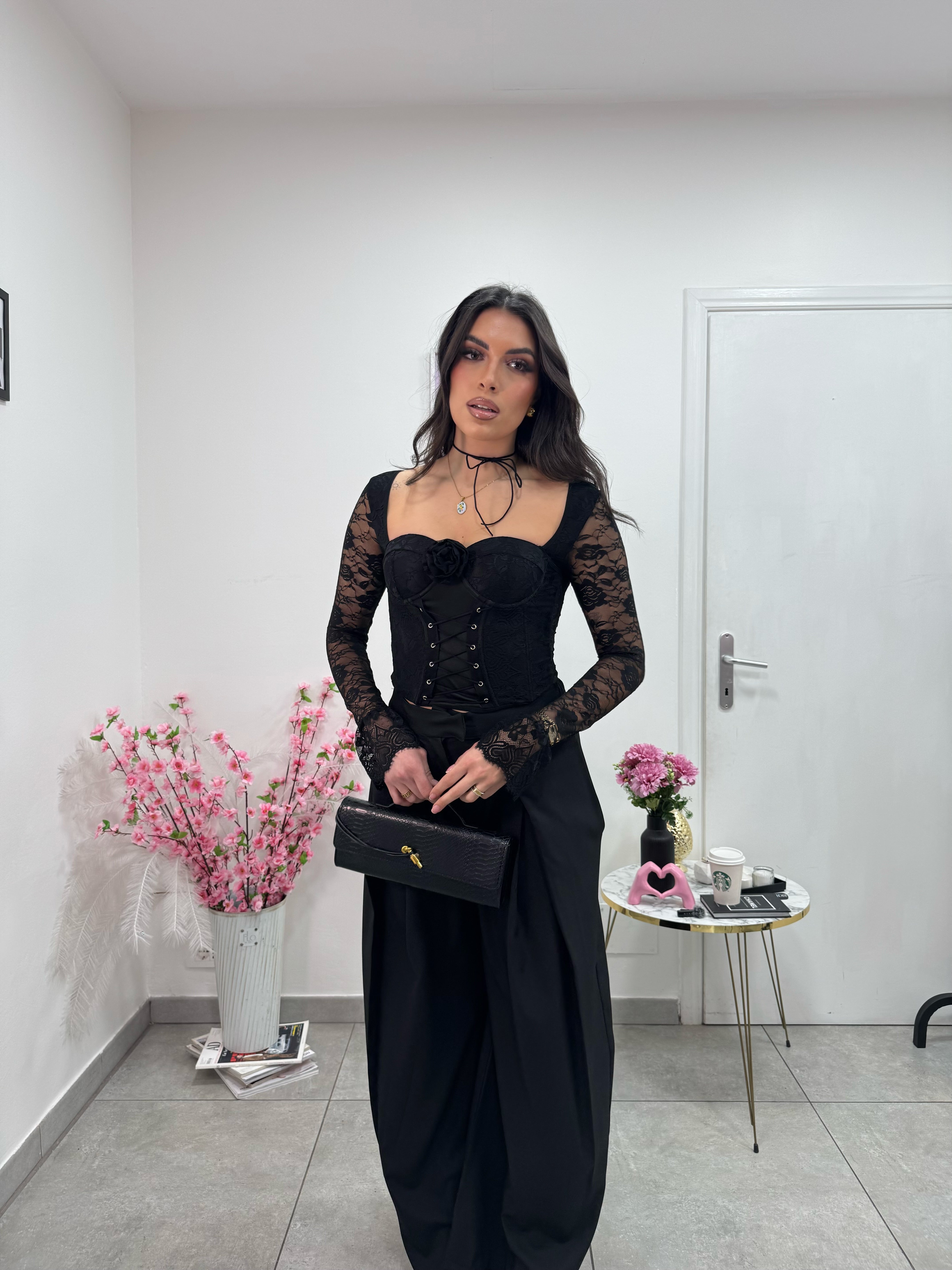 Top Adeline Nero